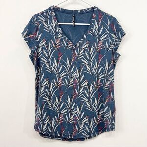 Kuhl Dusty Blue Botanical Print Cap Sleeve V Neck Cotton Blend T Shirt